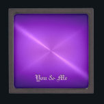 Metallisches Violett Edelstahlmetall Schmuckkiste<br><div class="desc">Metallisches Edelstahlmetall. Bitte entfernen / ändern Sie "You & Me" vor dem Kauf. Design ist auf anderen Produkten erhältlich.</div>