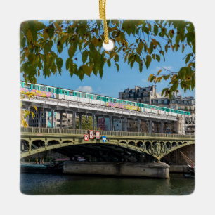 Metro auf der Brücke Bir-Hakeim - Paris, Frankreic Keramikornament