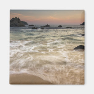 Mexico, Guerrero, Zihuatanejo. Surfen entlang eine Magnet