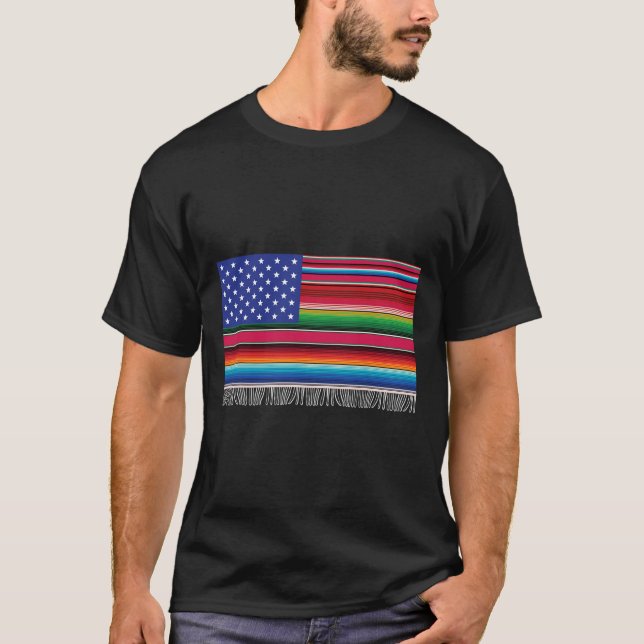 mexikanische amerikanische Flagge Serape Cinco de  T-Shirt (Vorderseite)