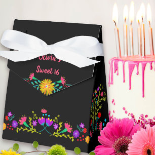 Mexikanische Fiesta-Blumen schwarz personalisiert Geschenkschachtel