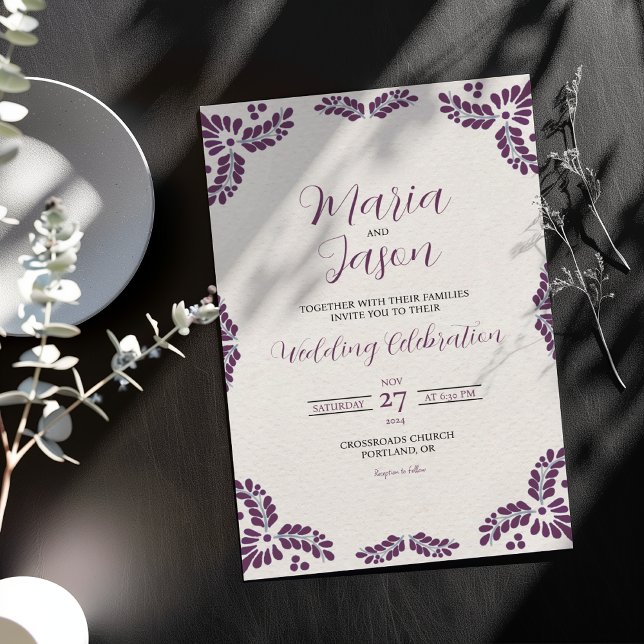 Mexikanische Talavera Lila Blumen Minimalistische  Einladung (Mexican Talavera Purple Floral Minimalist Wedding Invitation)