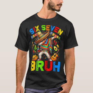 Mexikanischer Junge macht Dabbing mit Poncho cinco T-Shirt