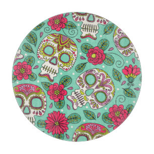 Mexikanischer Totenkopf und Blumen, nahtlos. Schneidebrett