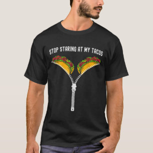 Mexikanischer Witzbold hält an meinem Tacos Fiesta T-Shirt