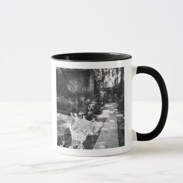 MEXIKO, D.F., Mexiko City, COYOACAN: Bank an Tasse (Rechts)