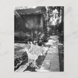 MEXIKO, D.F., Mexiko-Stadt, COYOACAN: Bank bei Postkarte