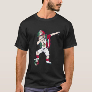 Mexiko Flaggenschläger Junge Mexikanische Fußballm T-Shirt
