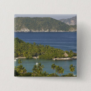 Mexiko, Guerrero, Zihuatanejo. Playa Las Gatas- Button