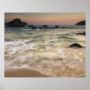 Mexiko, Guerrero, Zihuatanejo. Surfen entlang Poster