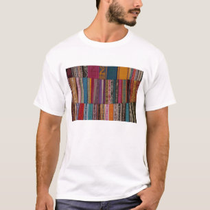 Mexiko, Provinz Oaxaca, Oaxaca, gewebte Gürtel auf T-Shirt