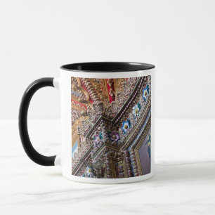 Mexiko, Queretaro. Detail im Inneren einer aufwend Tasse