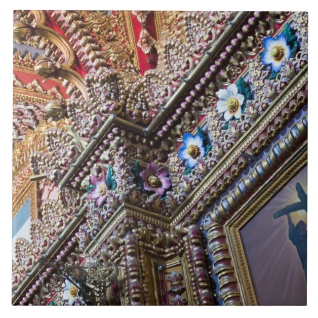 Mexiko, Queretaro. Detail in verzierten katholisch Fliese (Vorderseite)