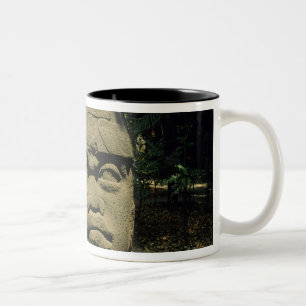 Mexiko, Villahermosa, riesiger Olmekenkopf, La Ven Zweifarbige Tasse