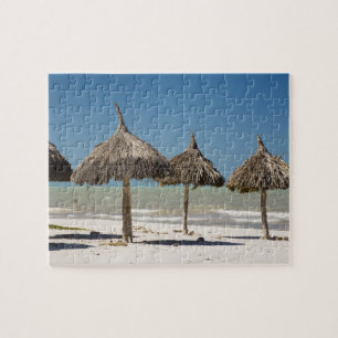 Mexiko, Yucatan-Halbinsel, Progreso. Strohdach Puzzle