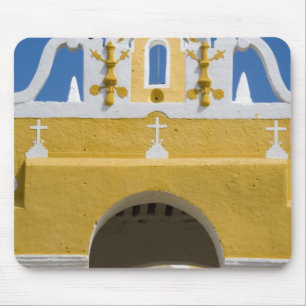 Mexiko, Yucatan, Izamal. Das Franziskanerkloster Mousepad