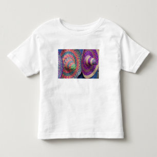 Mexiko, Yucatan, Merida, traditionell gewebt Kleinkind T-shirt