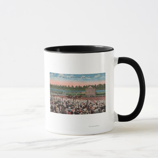 Miami, FL - Aussicht auf den Hialeah-Park mit Pfer Tasse (Rechts)