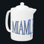 Miami, Florida - Blau<br><div class="desc">Dieses Design mit "Miami, Florida", elegant in einer beeindruckenden blauen Farbe gestaltet, spiegelt das Wesen der sonnigen Tage und des pulsierenden Nachtlebens wider. Stell dich stilvoll auf und zeig deine Liebe für diese berühmte Stadt.</div>