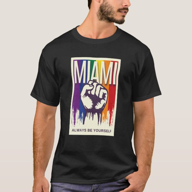 Miami LGBTQ Pride Rainbow Flag Resist Fist Proud L T-Shirt (Vorderseite)