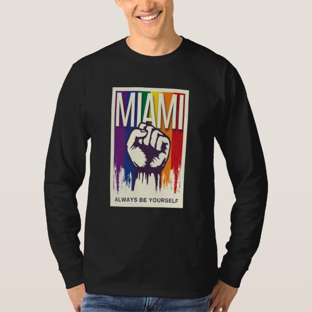 Miami LGBTQ Pride Rainbow Flag Resist Fist Proud L T-Shirt (Vorderseite)