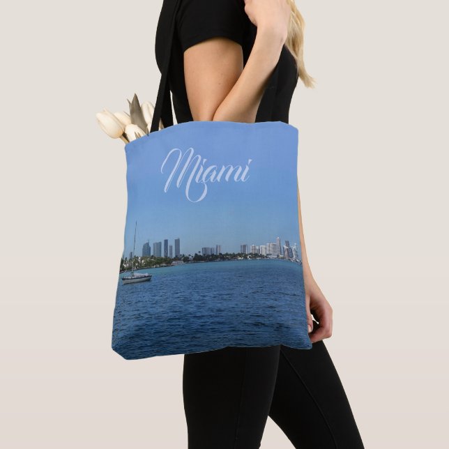 Miami Skyline (mit/aus anpassbarem Text) (Von Nahem)