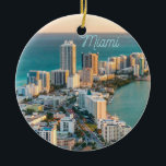 Miami South Beach Florida Ocean View Keramik Ornament<br><div class="desc">Miami South Beach verziert.</div>