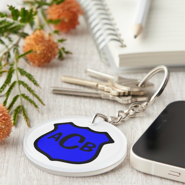 Michael's Shield mit Monogram Schlüsselanhänger (Vorderseite rechts)