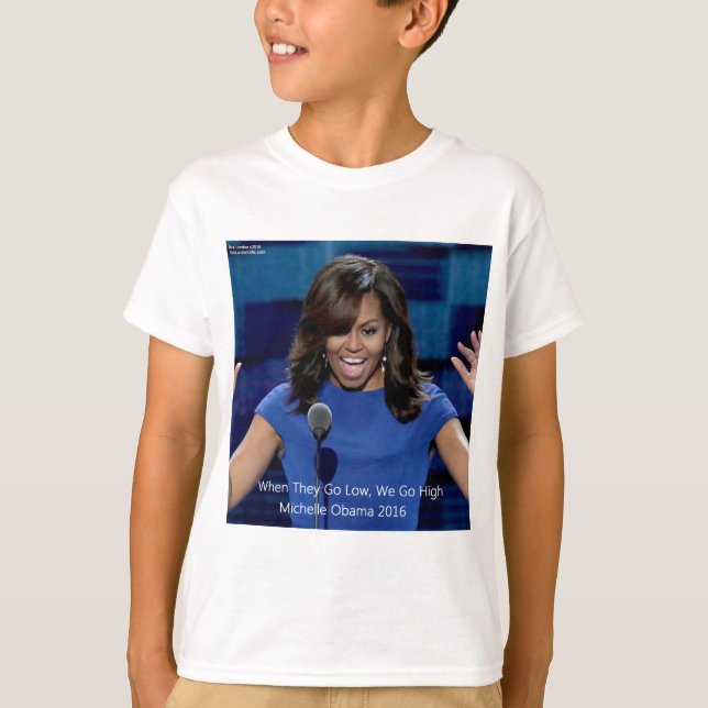 Michelle Obama "We Go High" Collectible T-Shirt (Vorderseite)