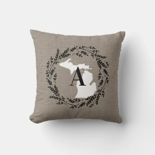 Michigan Rustic Wreath Monogram Throw Pillow Kissen