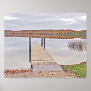 "MICHIGAN-SEE UMGEBEN VON HERBSTFARBEN; SKY REFL POSTER