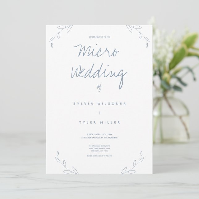 Micro Wedding White Dusty Blue Blätter (Stehend Vorderseite)