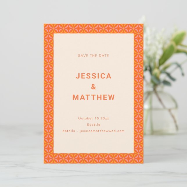 Mid Century Modern Orange Geometric Unique Wedding Save The Date (Stehend Vorderseite)