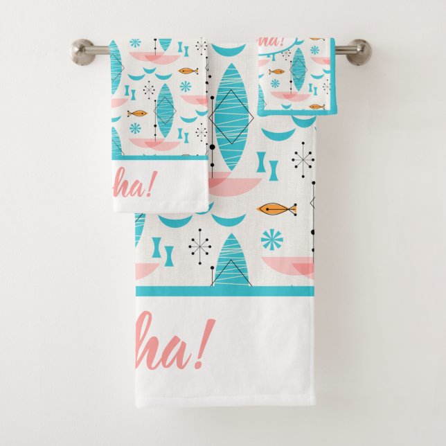 Mid Century Pink Catamaran Badhandtuch Set (Insitu)