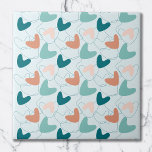 Mid Mod Abstrakt Pattern Aquamarin, Peach, Dark La Fliese<br><div class="desc">Dieses abstrakte Muster mit Bumerangs ist ein stilvoller Weg,  um Ihrer Wohngestaltung einen kleinen Flair aus der Mitte des Jahrhunderts hinzuzufügen. Es ist auch ein großartiges Geschenk für Retro-Liebhaber.</div>