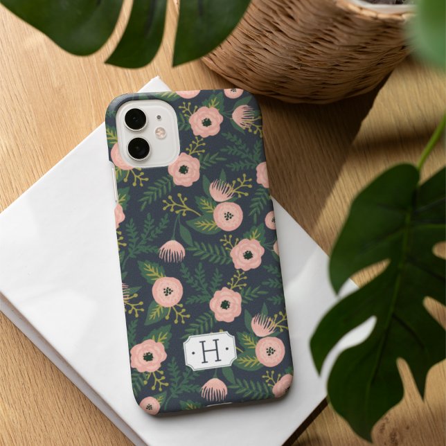 Midnight Blooms Monogram Case-Mate iPhone Hülle (Von Creator hochgeladen)