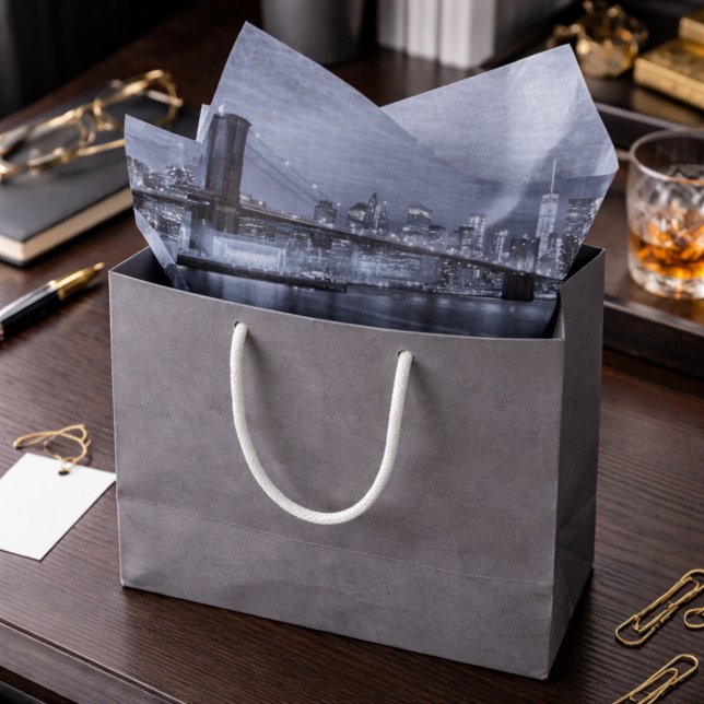 Midnight Manhattan Skyline  Seidenpapier (Von Creator hochgeladen)