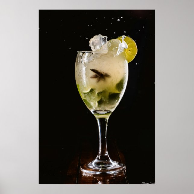 Midnight Mojito: Dynamischer Eis- und Limettencock Poster (Vorne)