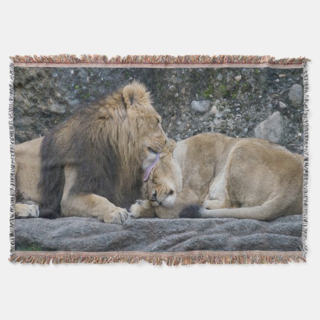 Mighty Lion Liebe Decke (Vorderseite)