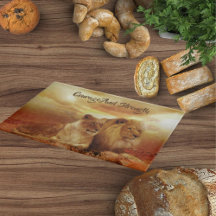 Mighty Lion und Lioness Glass Cutting Board