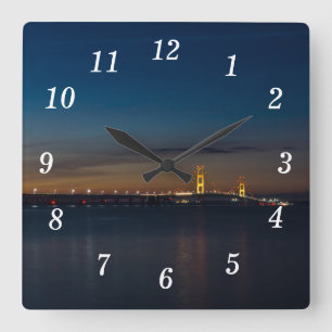 Mighty Mac bei Nacht Pano Wall Uhr