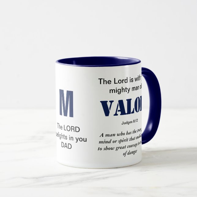 MIGHTY MAN OF VALOR Christlich Blue Monogram Tasse (VorderseiteRechts)