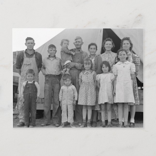 Migrant Family During Pea Harvest -- 1939 Postkarte (Vorderseite)