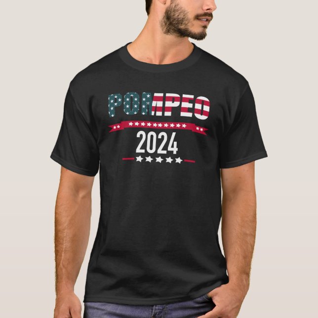 Mike Pompeo 2024 Flag Wahlen in den USA T-Shirt (Vorderseite)