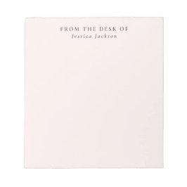 Milch pink vom Schreibtisch des Notizblock