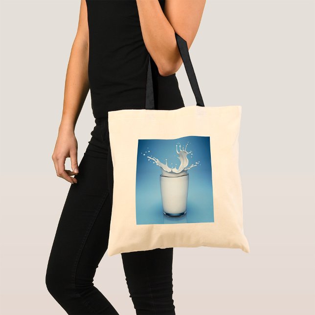 Milchflasche in Glasgetränk in Tasche (Von Creator hochgeladen)