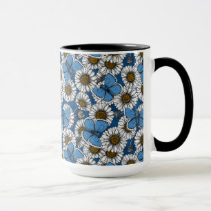 Milchprodukte, weiße Blume und blaue Schmetterling Tasse