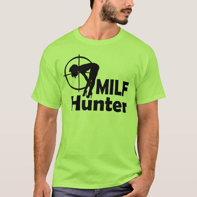 MILF Jäger (schwarzer Text) T-Shirt (Vorderseite)