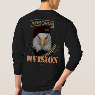 Militäradlerabdeckung im Flugzeug Abteilung Armee T-Shirt