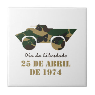 Militärfahrzeug-Symbol der Revolution vom 25. Apri Fliese